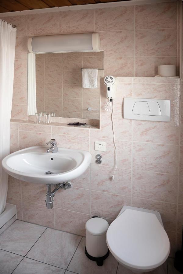 B&B La Tgamona سافونين المظهر الخارجي الصورة